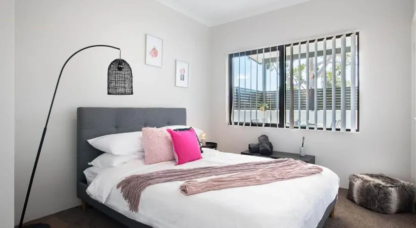 Cozy Lovely 2bdrm walk to river - Image 1