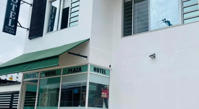 Hotel Royal Plaza - Image 1