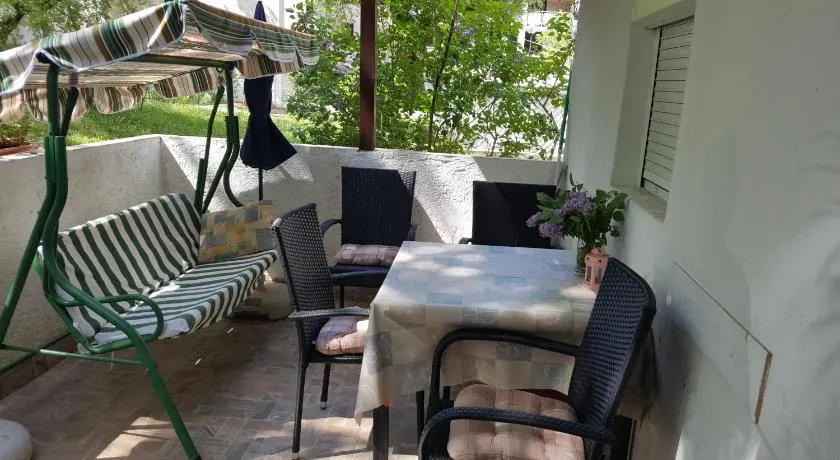 Apartman Garden - Image 1