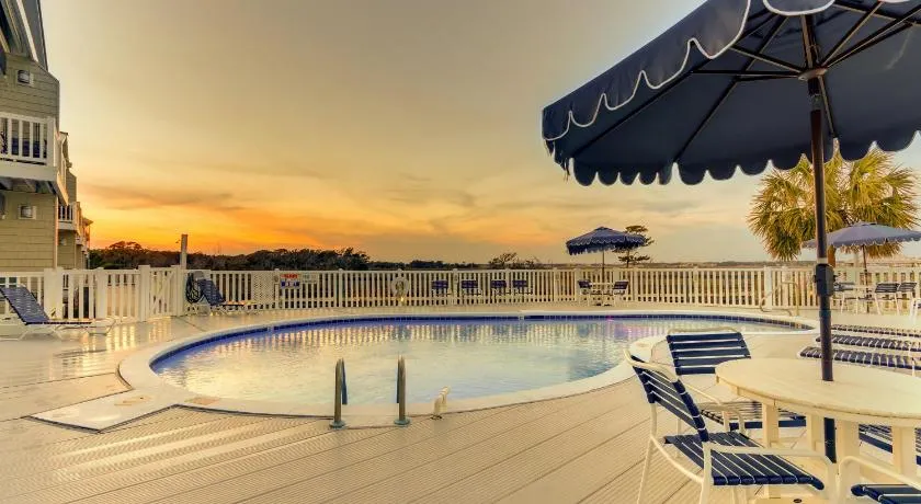 Palm Suites Trademark Collection by Wyndham - Image 1