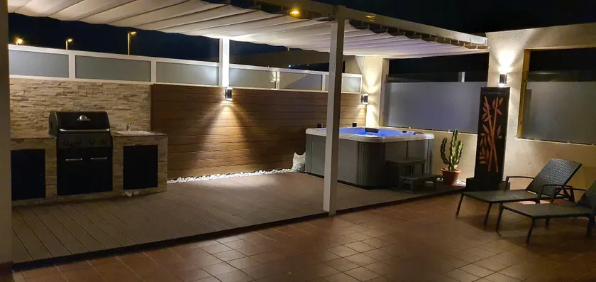 Beautiful duplex with jacuzzi - Image 1
