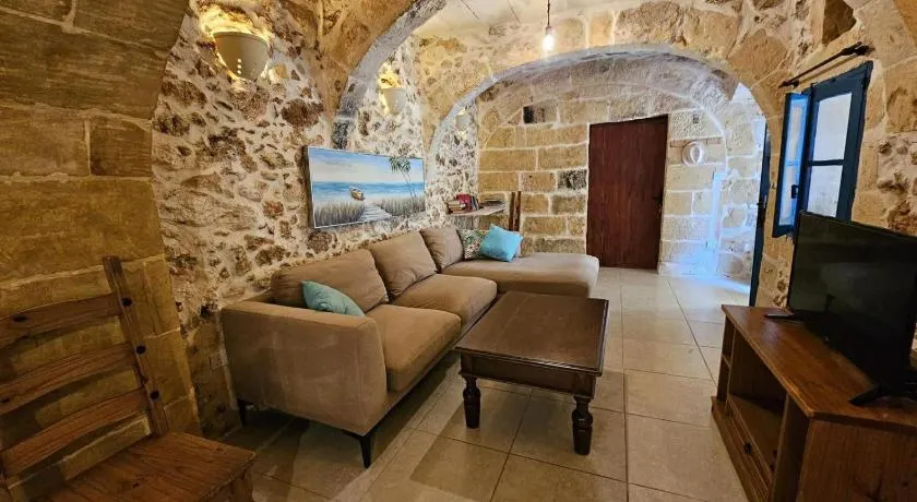 Dotties Retreat Qala - Image 1