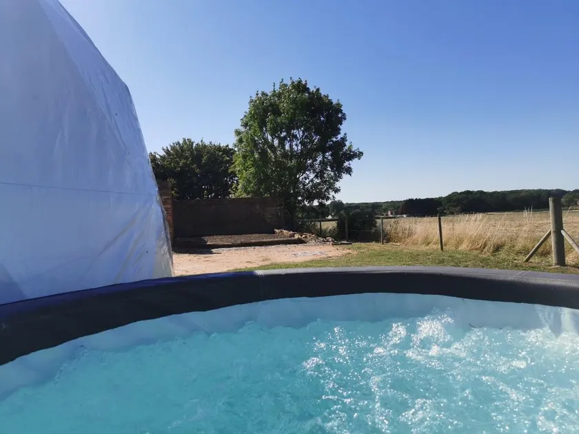 Lincoln Star Dome, Hot tub, BBQ - Image 1