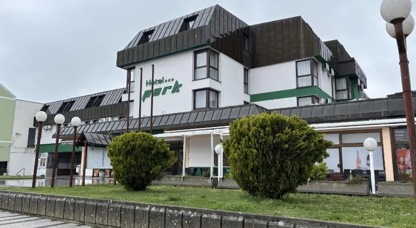 Hotel Park - Image 1
