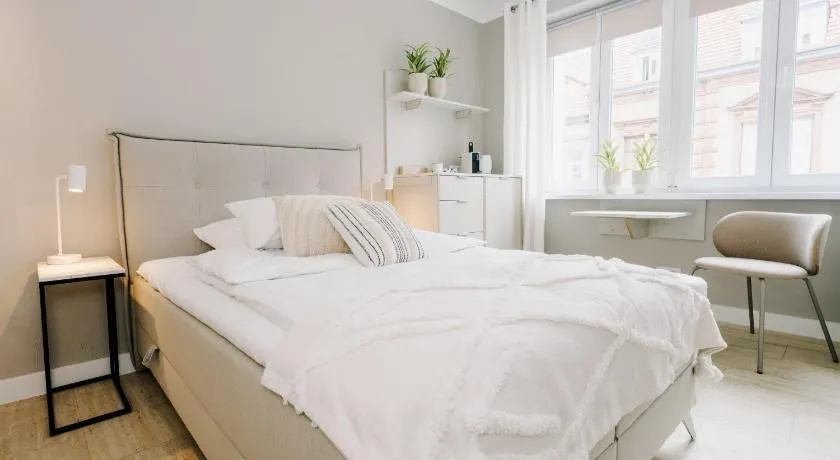 YOUPARTMENTS - zentrale Micro Apartments - Image 1