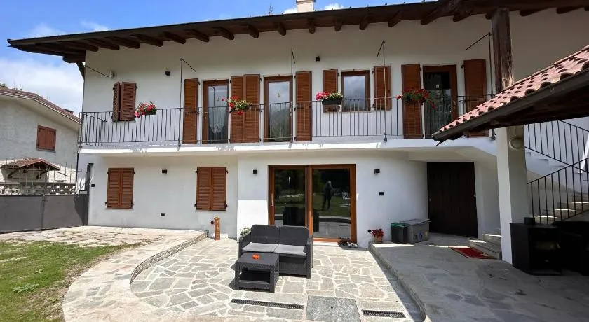 Giraluna - Image 1