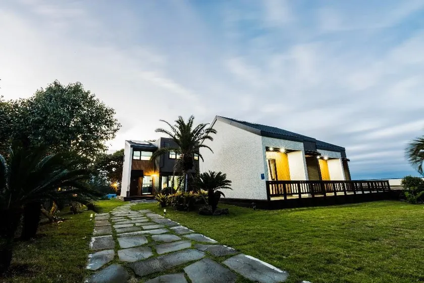 Jeju batdol guesthouse - Image 1