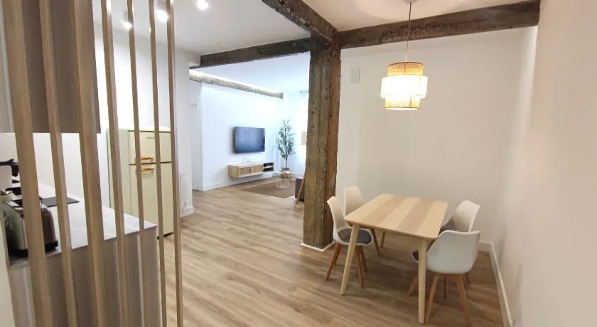 Bilbao Urban Loft Apartment - Image 1