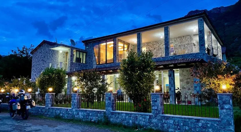 Lugina e Komanit - Image 1