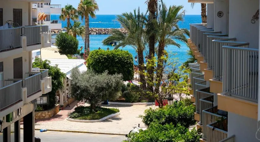 Sal Mar Suites - Image 1
