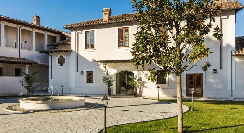 Favilla Hotel di Charme - Image 1