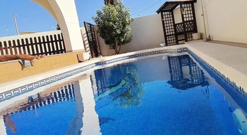 Flamingo Vila Alicante - Image 1
