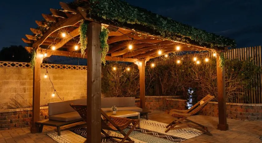 Fabulous Oasis in Las Vegas with Tesla Charger - Image 1
