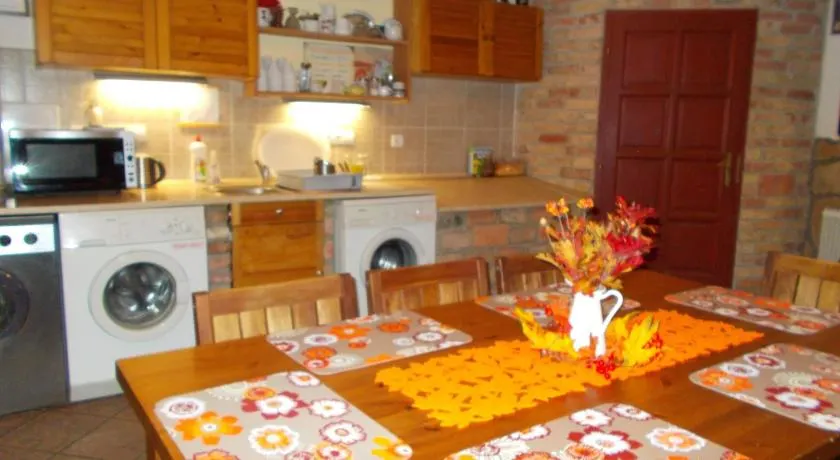 Hungaria Guesthouse - Image 1