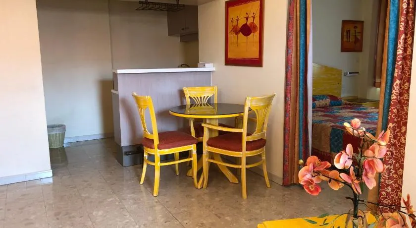 Hotel La Galleria - Image 1