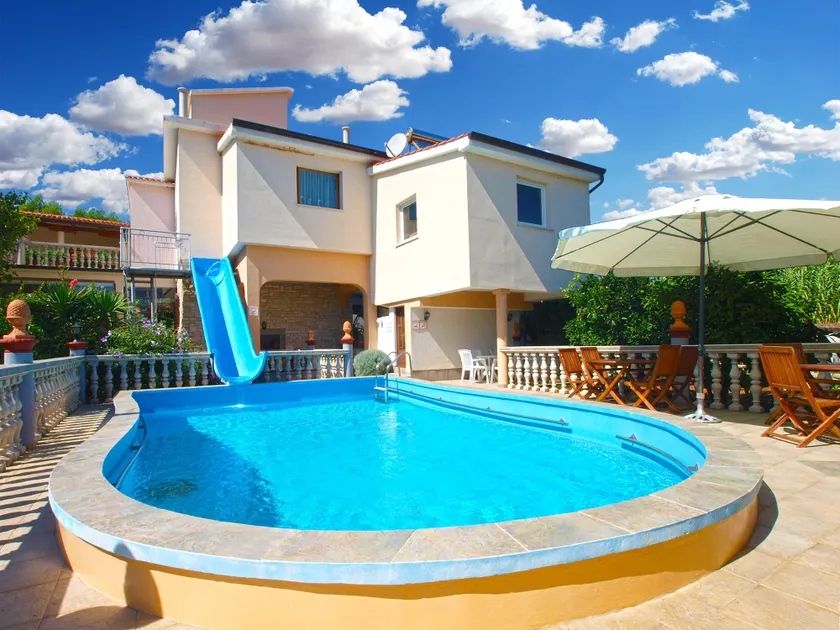 Apartment 811 - Image 1