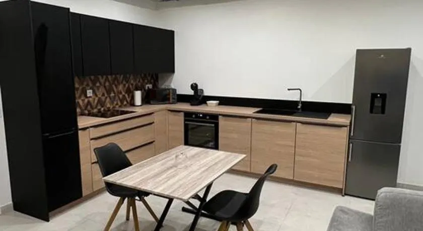 Superbe appartement avec parking gratuit sur place - Image 1