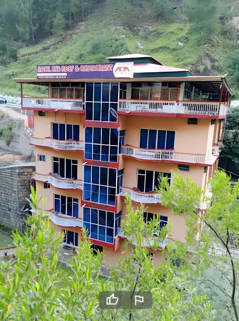 Hotel Red Roof & Restaurant - Image 1