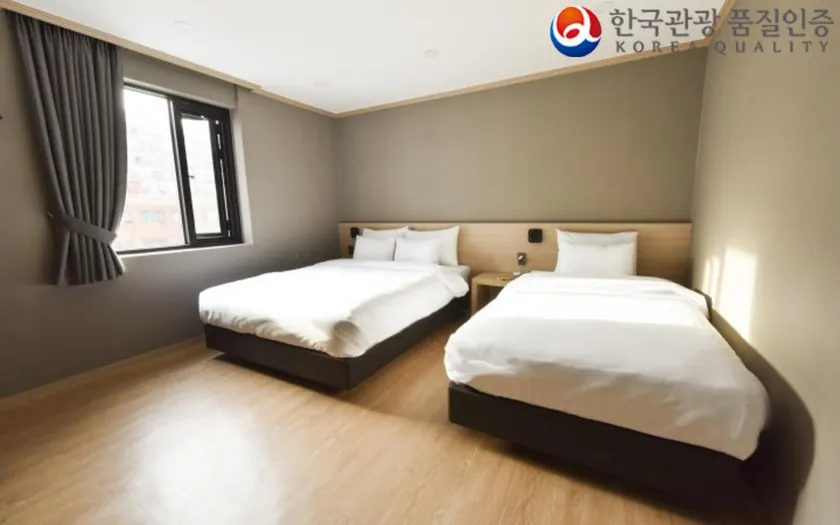 Busan Nokcheon Hot Spring Hotel - Image 1