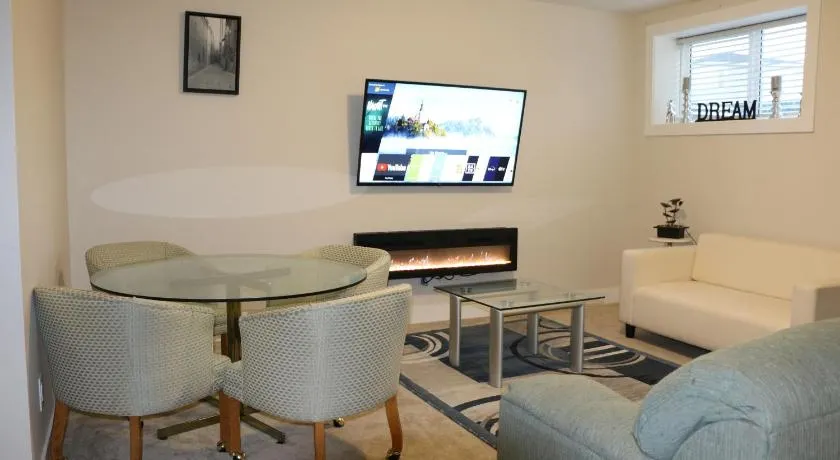Guest Suite in Calgary - Image 1
