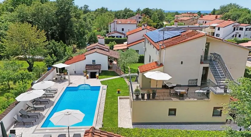 Apartments Pilic - Image 1