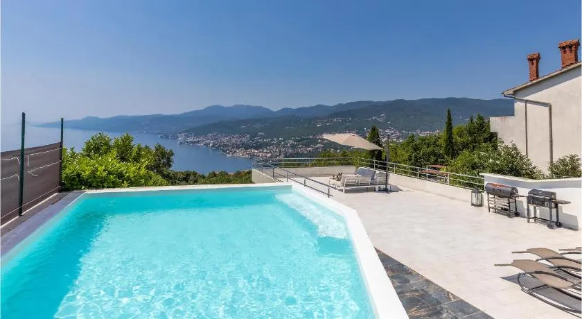 Gorgeous Apartment In Rijeka With Wifi - Image 1
