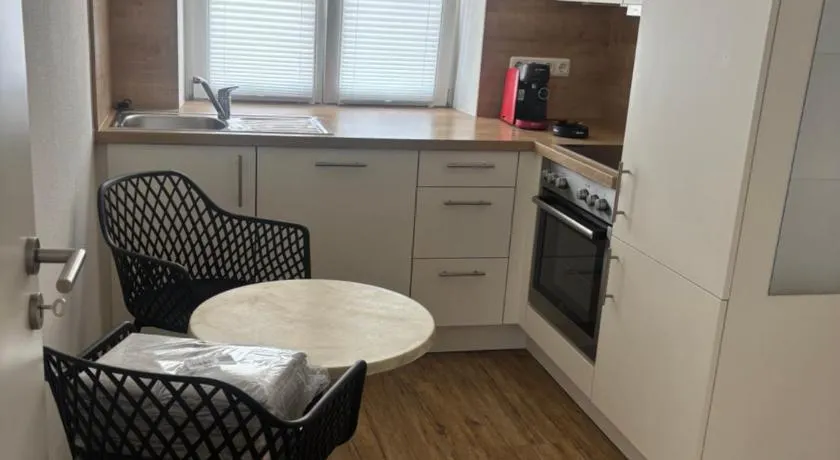 2 Zimmer Ferienwohnung zu vermieten - Image 1