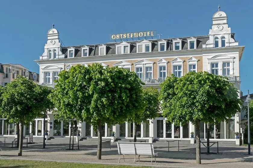 SEETELHOTEL Ostseehotel das Entdeckerhotel an der Ostsee und der perfekte Startpunkt für Ihre Inselabenteuer - Image 1