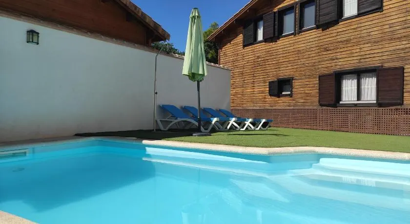 Casa Rural 'La Dehesa e Dehesa2' em Toledo, vistas para a montanha, até 21 pessoas - Image 1
