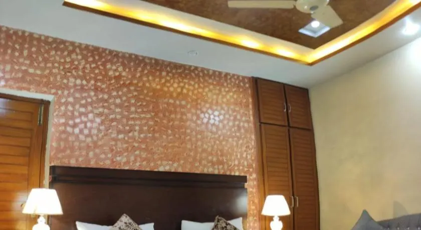 Grand Family Hotel - Image 1