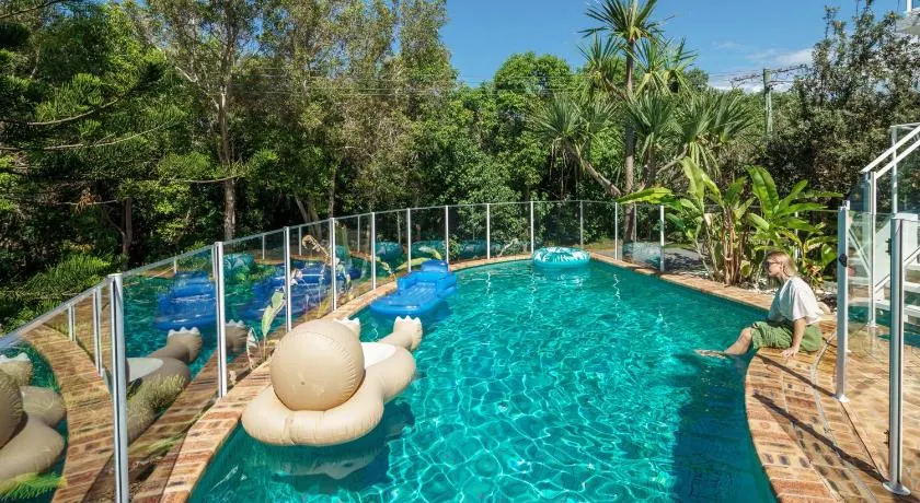 Four Pines Shelly Beach Retreat - 50m to the Beach! - Image 1