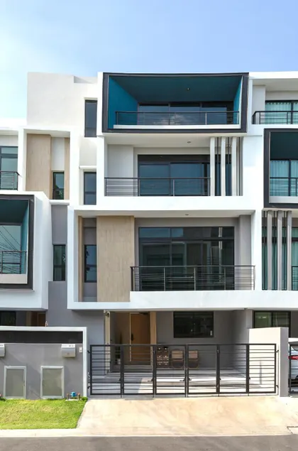 3 Bedroom 3 Bathroom / Luxury Home / Near Ekkamai - Image 1