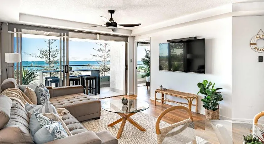 Alex Beachfront 3 brm Apartment - 9th floor - Image 1