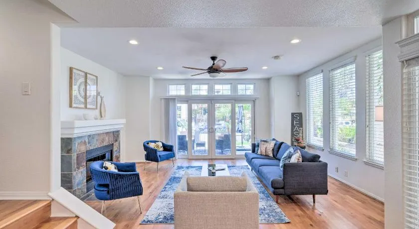 Oceanside Home w/ Rooftop Views - Steps to Beach! - Image 1