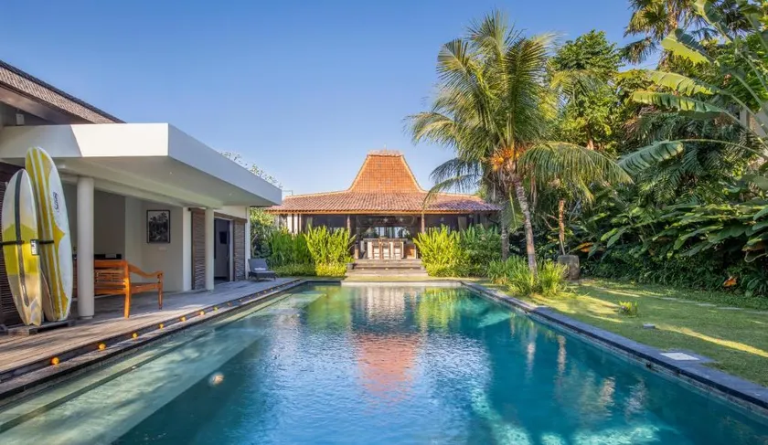 Villa Markisa Echo Beach - Image 1