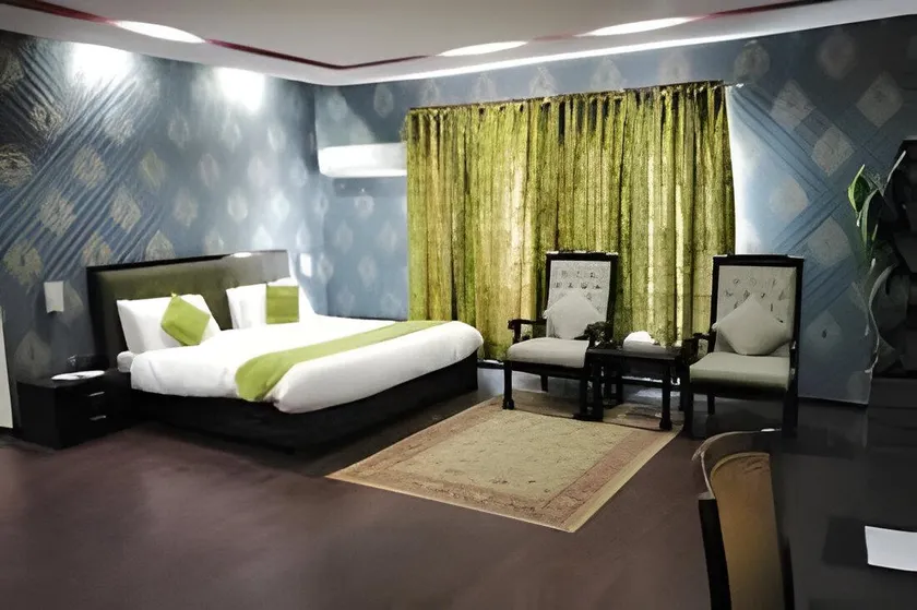 Lords Hotel Gujranwala - Image 1