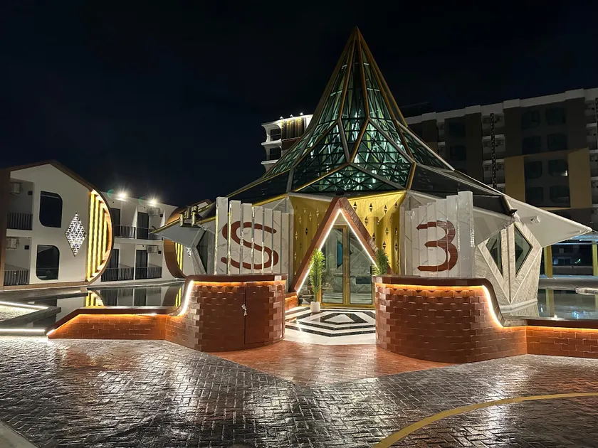 S3 Ayutthaya Hotel - Image 1
