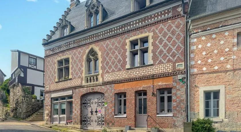 Awesome Home In Arques La Bataille - Image 1