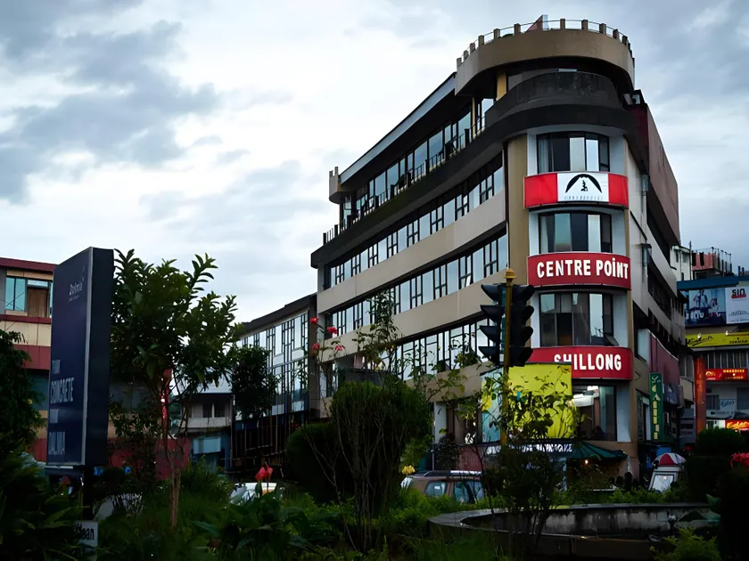 Hotel Centre Point - Image 1