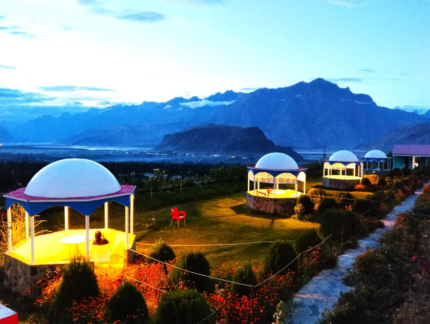 Hotel Mountain Lodge Skardu - Image 1