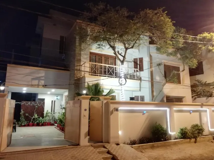 Hotel island Clifton - Image 1