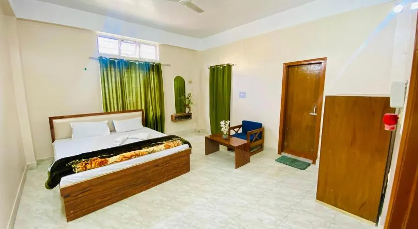 Jm Suites Prasanti Hotel - Image 1