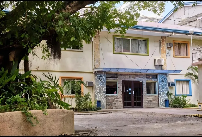 MACTAN AIRPORT HILLTOP HOTEL - Image 1
