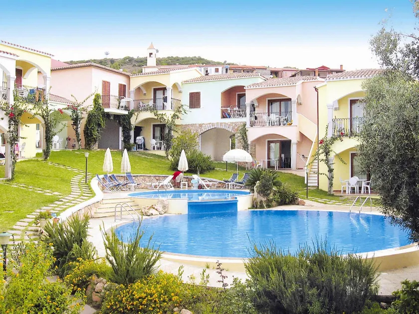 Apartment in Badesi with Swimming Pool - Image 1