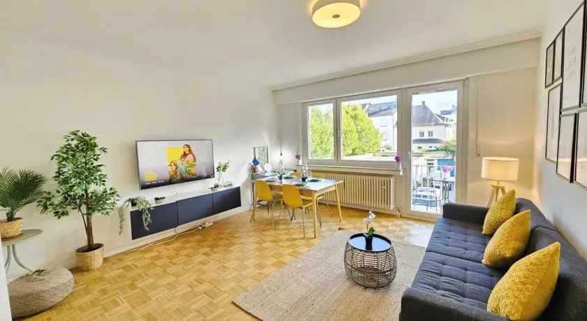 Trendy Stay 1BR with a terrace - Image 1