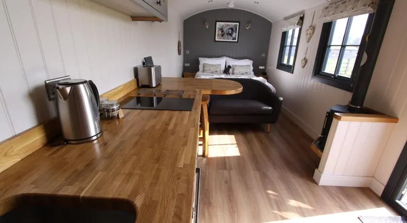 Springwood Shepherd Huts Glamping York - Image 1