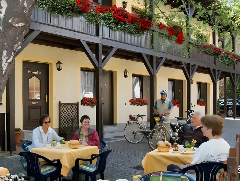 Hotel-Pension zum Markt - Image 1
