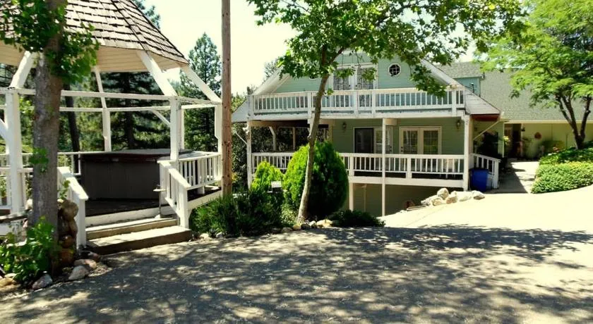 Berkshire Inn - Image 1