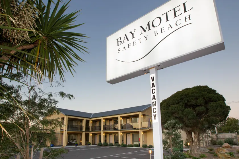 Bay Motel Safety Beach - Image 1