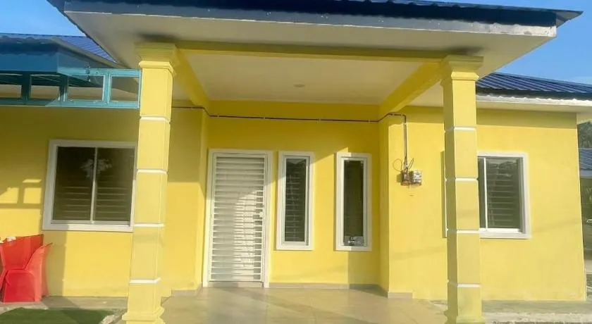 Nur Homestay Pekan Kapar - Image 1